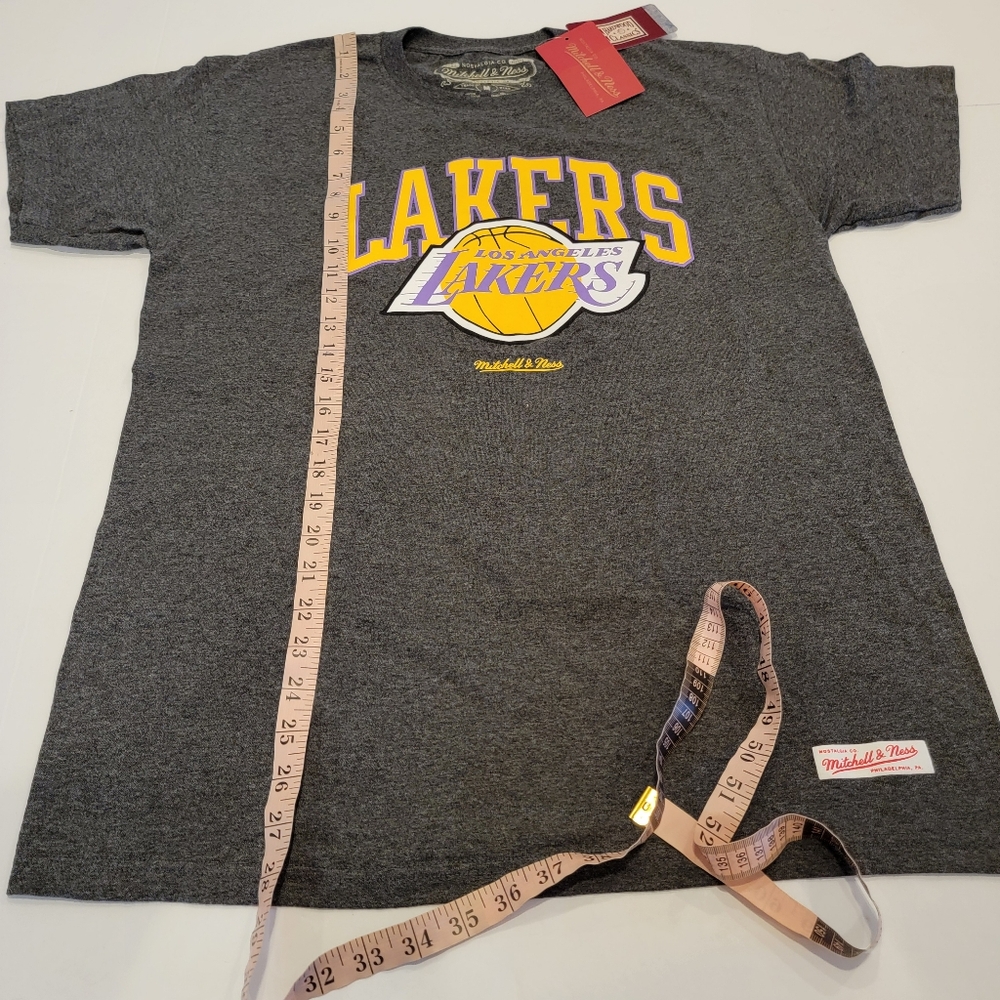 Mitchell & Nest LA Lakers Tee Size Medium Hardwood Classics NWT! - Picture 3 of 10